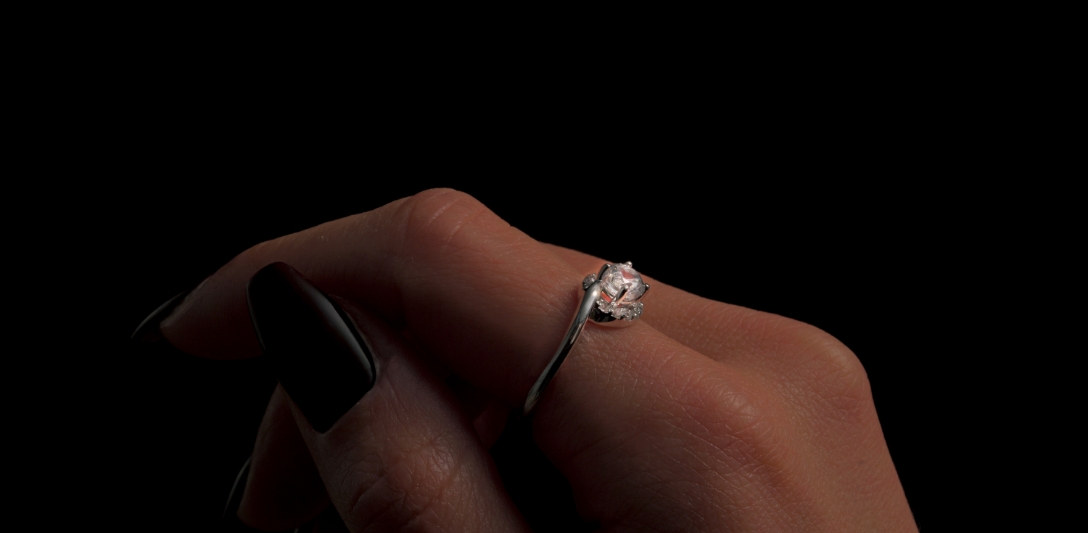 Anello con diamante Linea Bonisé